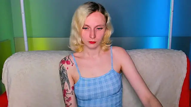 LikiLips online show from June 4, 2026, 1:10 am