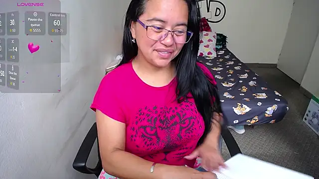 Miss  kendra  online show from January 11, 2026, 3:08 pm