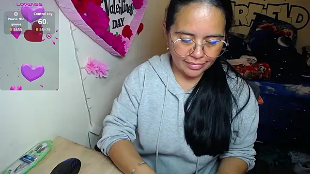 Miss  kendra  online show from March 28, 2026, 1:06 am