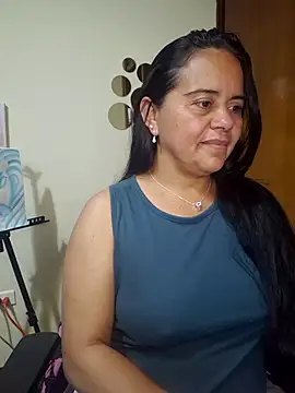 Snapshot of Miss__kendra_ chatting on October 21, 2025, 12:32 am Miss kendra online show from October 21, 2025, 12:32 am