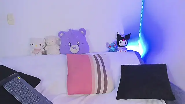 LucieAngels online show from March 27, 2026, 9:54 am