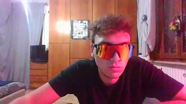 Snapshot of Kaeell chatting on October 19, 2025, 9:50 pm Kaeell online show from October 19, 2025, 9:50 pm