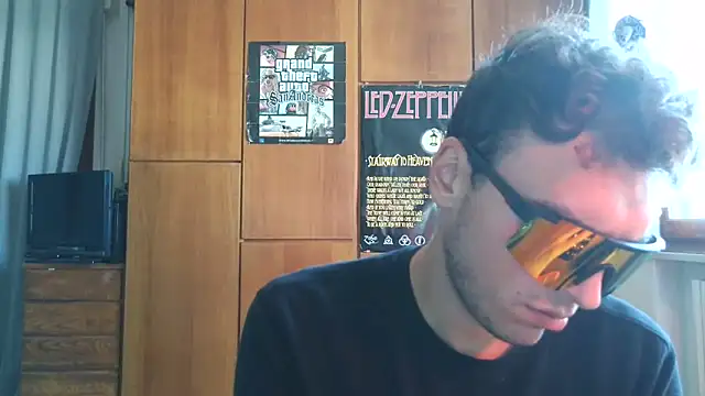 Snapshot of Kaeell chatting on October 17, 2025, 1:13 pm Kaeell online show from October 17, 2025, 1:13 pm