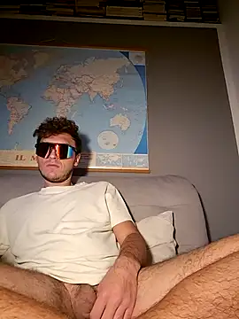 Snapshot of Kaeell chatting on November 16, 2025, 11:41 pm Kaeell online show from November 16, 2025, 11:41 pm