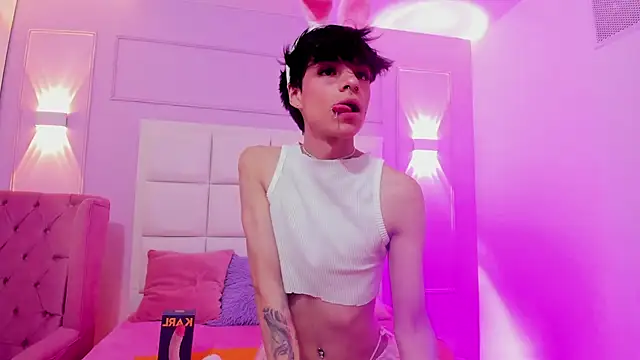 Baby Lannie online show from October 18, 2025, 3:30 am