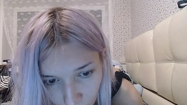 maybe doll online show from October 18, 2025, 5:15 pm