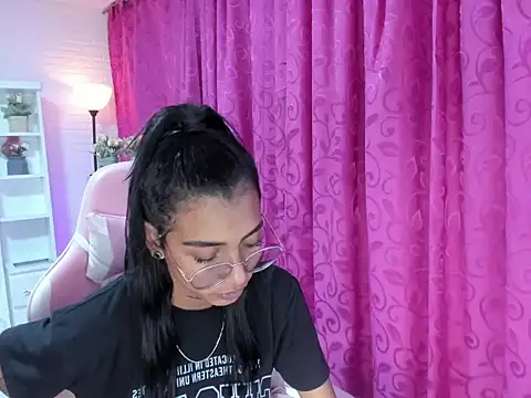 KarlaSlutSkinny   online show from April 15, 2026, 7:29 pm