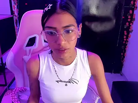 Snapshot of KarlaSlutSkinny__ chatting on February 22, 2026, 10:22 pm KarlaSlutSkinny online show from February 22, 2026, 10:22 pm