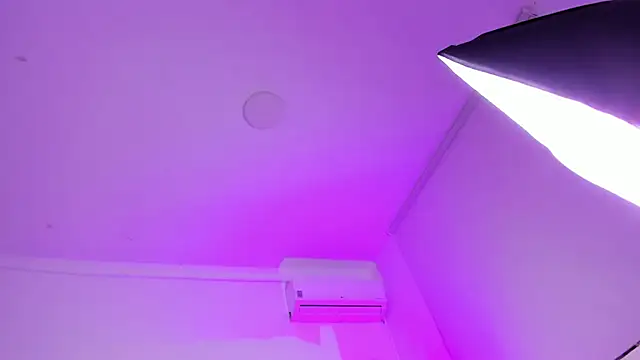 Snapshot of ChocoBunny1 chatting on November 22, 2025, 11:31 am ChocoBunny1 online show from November 22, 2025, 11:31 am