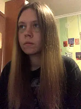 LunaVirelle online show from November 6, 2025, 5:39 pm