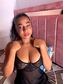 Snapshot of sahia_ebony chatting on October 9, 2025, 2:39 pm sahia ebony online show from October 9, 2025, 2:39 pm
