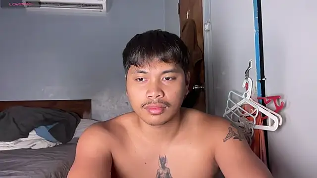 LuisitoJuancho55 online show from November 13, 2025, 6:34 pm