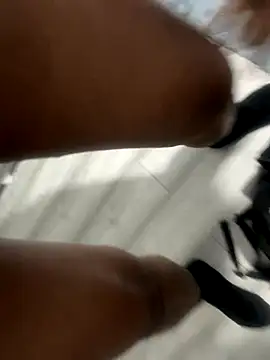 j ratid online show from November 12, 2025, 11:52 pm