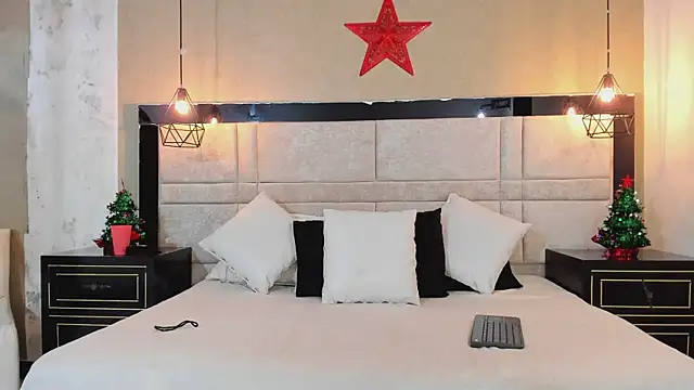 Snapshot of RousseWalker chatting on November 29, 2025, 12:27 pm RousseWalker online show from November 29, 2025, 12:27 pm