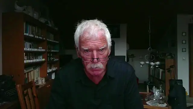 super-snoopy online show from September 21, 2025, 8:19 am