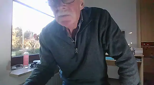 super-snoopy online show from January 19, 2025, 2:28 pm