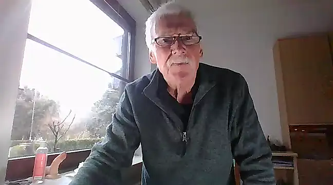 super-snoopy online show from February 2, 2025, 9:18 am