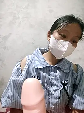 Han-han123 online show from October 15, 2025, 2:47 pm