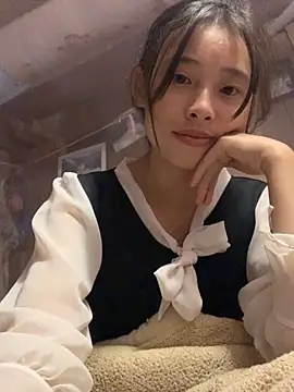 Han-han123 online show from October 25, 2025, 1:34 pm