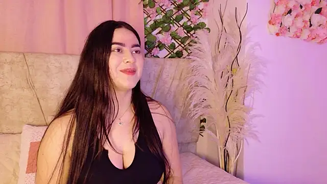 JulietaTorres  online show from December 19, 2025, 4:05 am