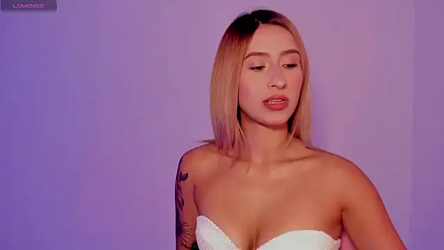 Ashleyroys 111 online show from November 8, 2025, 3:26 pm