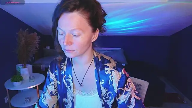 Snapshot of AuroraBorealis__ chatting on October 16, 2025, 6:54 am AuroraBorealis online show from October 16, 2025, 6:54 am