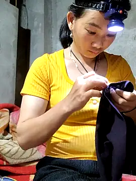 gio-thu online show from April 17, 2026, 11:46 am