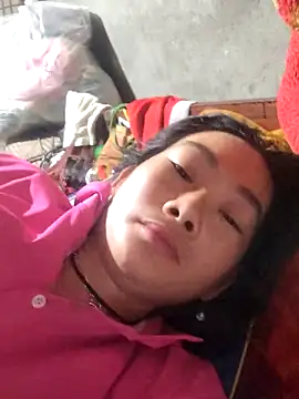 gio-thu online show from April 11, 2026, 10:02 pm