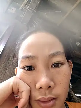 gio-thu online show from October 19, 2025, 5:32 am