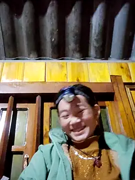 gio-thu online show from December 1, 2025, 11:55 am