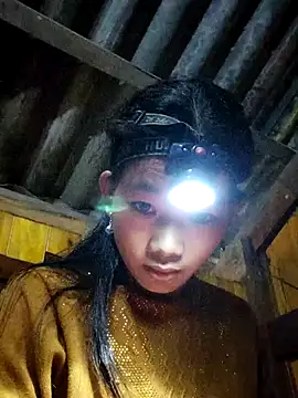 gio-thu online show from November 8, 2025, 4:38 am