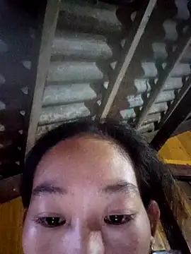 gio-thu online show from October 21, 2025, 1:21 pm