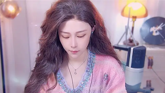 Snapshot of cherry-fa chatting on October 14, 2025, 3:18 am cherry-fa online show from October 14, 2025, 3:18 am