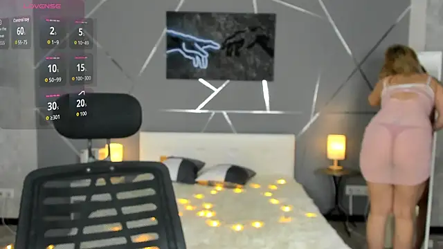 scent  of woman online show from January 14, 2026, 8:07 am