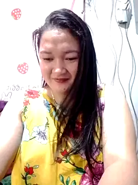 Snapshot of sweetannie13 chatting on February 15, 2026, 7:09 am sweetannie13 online show from February 15, 2026, 7:09 am