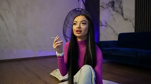 RachelRavee online show from March 28, 2026, 5:19 am