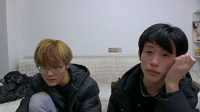 KK-cuteboy online show from February 10, 2026, 10:58 am