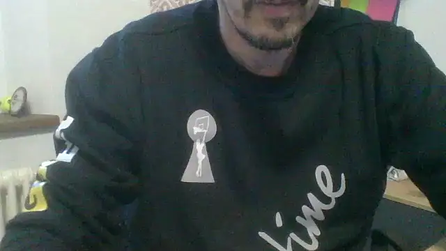 Snapshot of Kawayleo chatting on November 5, 2025, 2:53 pm Kawayleo online show from November 5, 2025, 2:53 pm