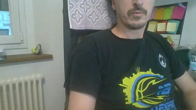 Snapshot of Kawayleo chatting on October 21, 2025, 3:33 pm Kawayleo online show from October 21, 2025, 3:33 pm