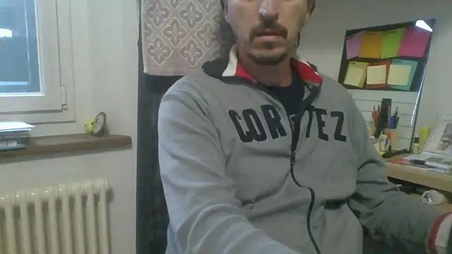 Snapshot of Kawayleo chatting on October 31, 2025, 10:01 am Kawayleo online show from October 31, 2025, 10:01 am