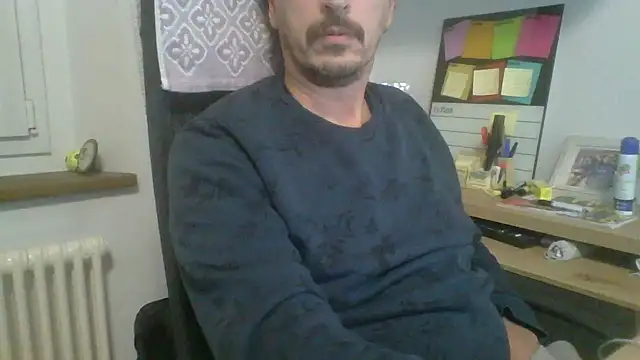 Snapshot of Kawayleo chatting on October 29, 2025, 11:25 pm Kawayleo online show from October 29, 2025, 11:25 pm