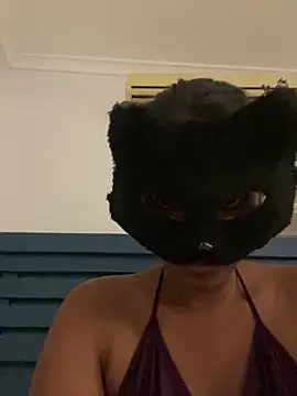 Nora-2003 online show from May 3, 2026, 7:46 am
