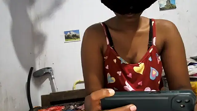 Nora-2003 online show from May 16, 2026, 8:41 pm