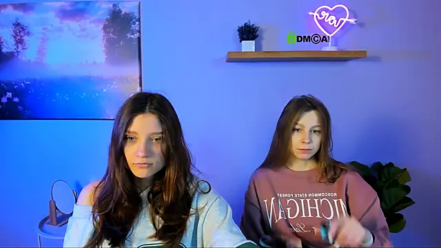 dana sweet   online show from October 24, 2025, 8:24 am