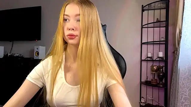 RaguelNicksons online show from November 21, 2025, 6:12 am