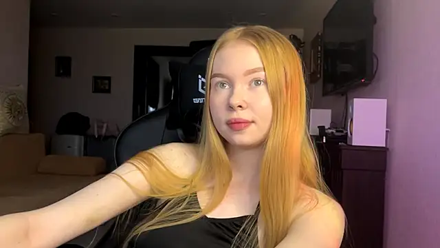 RaguelNicksons online show from November 14, 2025, 6:28 am