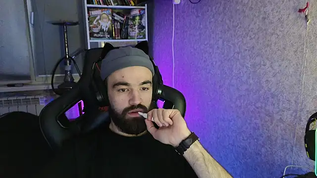 Nik Namee online show from November 6, 2025, 3:49 pm