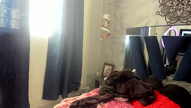 pamela velazco online show from December 1, 2025, 1:23 pm