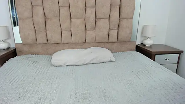 Isanova online show from October 16, 2025, 2:09 am