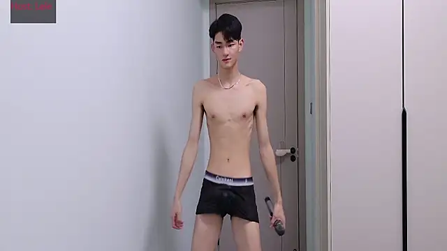 sexyboy-lele online show from November 13, 2025, 12:31 pm